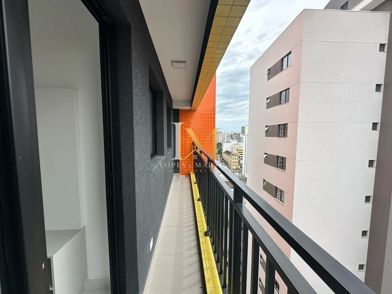 Пральна машина та 2 спальні: квартира 42 м² — photo 4