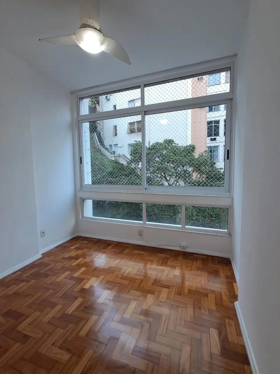 3-bedroom apartment with built-in wardrobes — photo 2