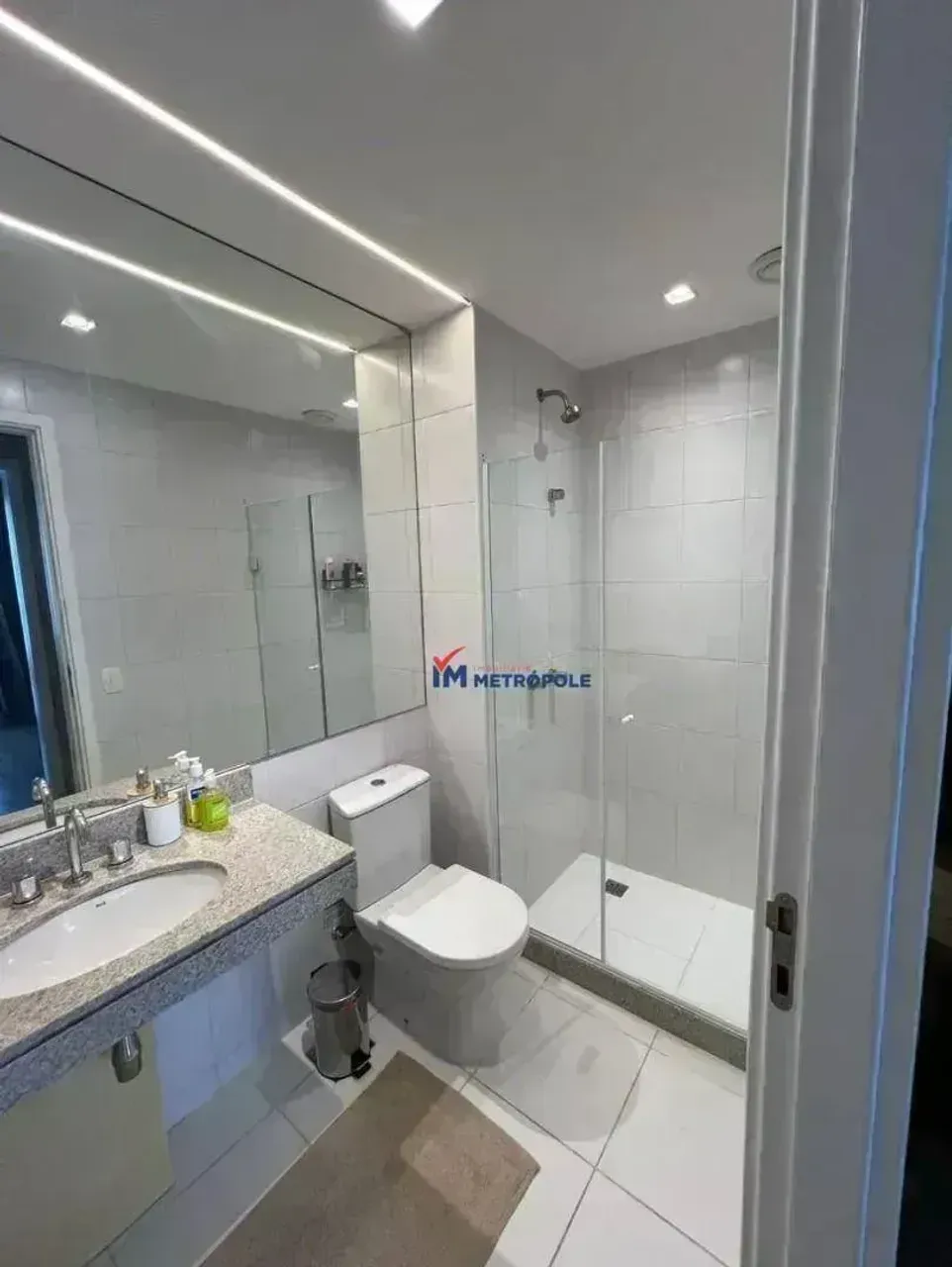 Furnished apartment with an enclosed balcony — photo 17