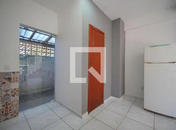 Casa para aluguel com 2 quartos e varanda — photo 8