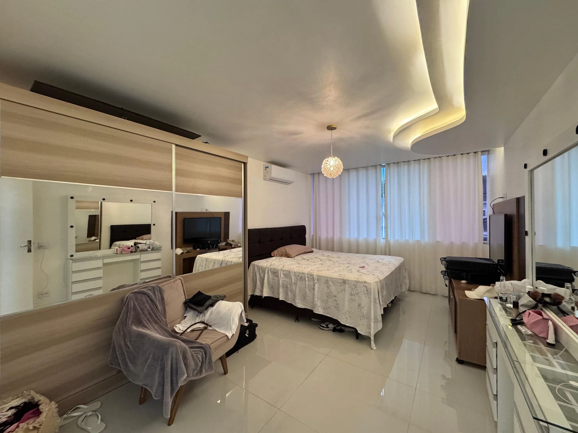Furnished house with 5 bedrooms and 5 bathrooms — photo 35