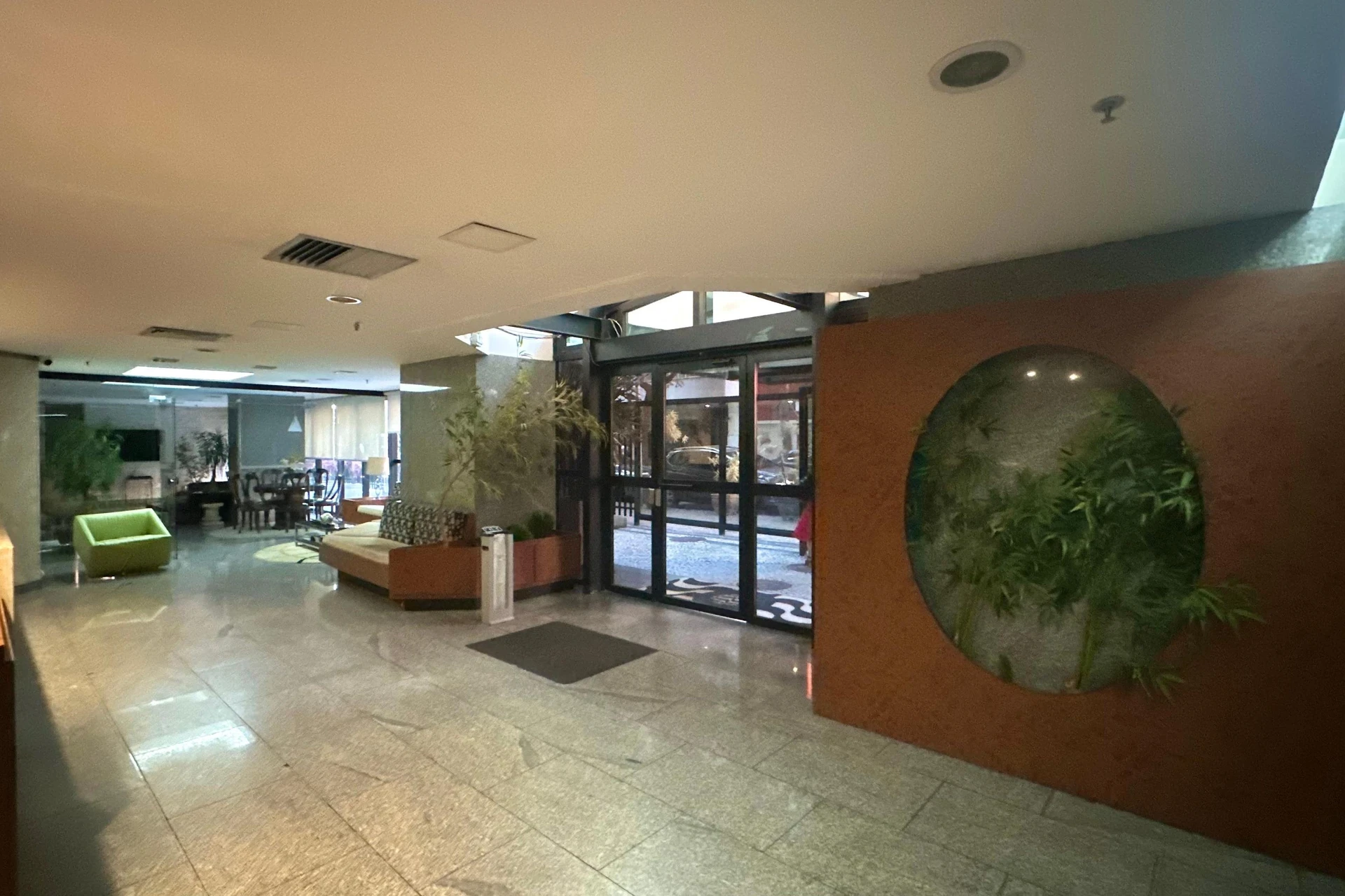 Apartamento mobiliado com 2 suítes e 3 banheiros — photo 42