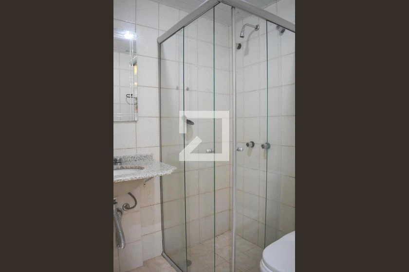 Furnished apartment with 1 en-suite and balcony — photo 8