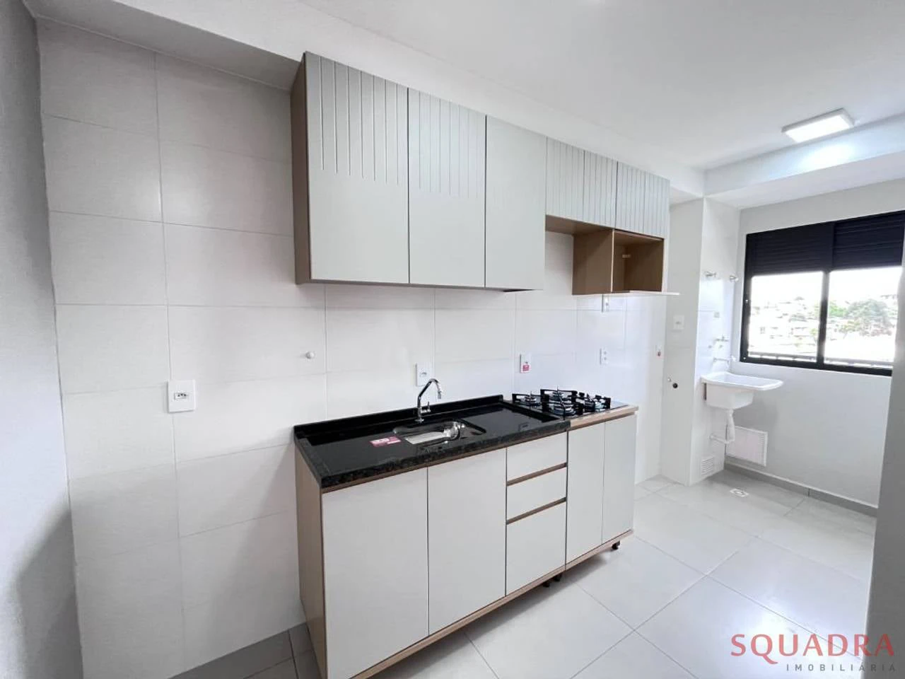 2-bedroom apartment with a grill on the balcony in Curitiba — photo 4