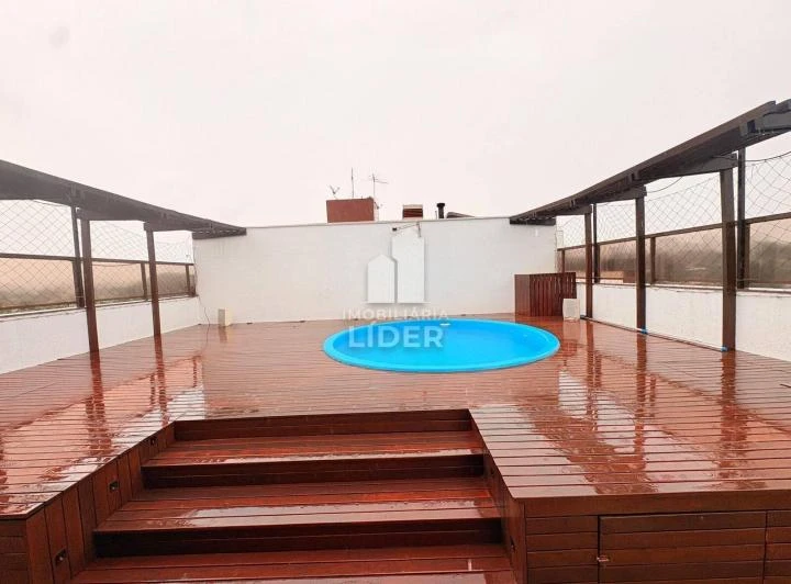 210 m² duplex-style apartment with 3 bedrooms and 2 parking