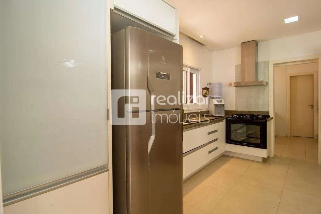 Casa con 5 dormitorios y 551 m², con 4 plazas de aparcamiento — photo 5