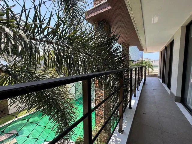 Condo house with 4 bedrooms and 5 bathrooms — photo 12
