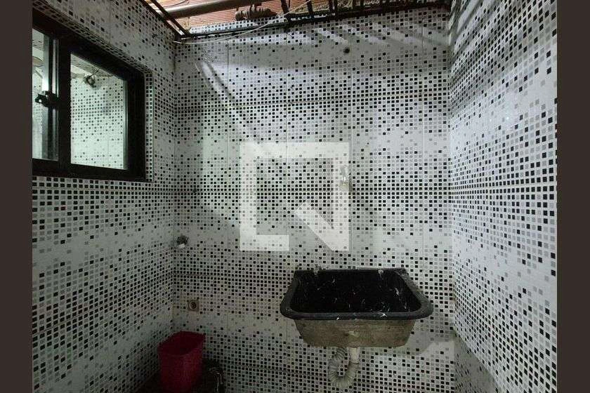 1-bedroom house with 60 m² and laundry area — photo 28