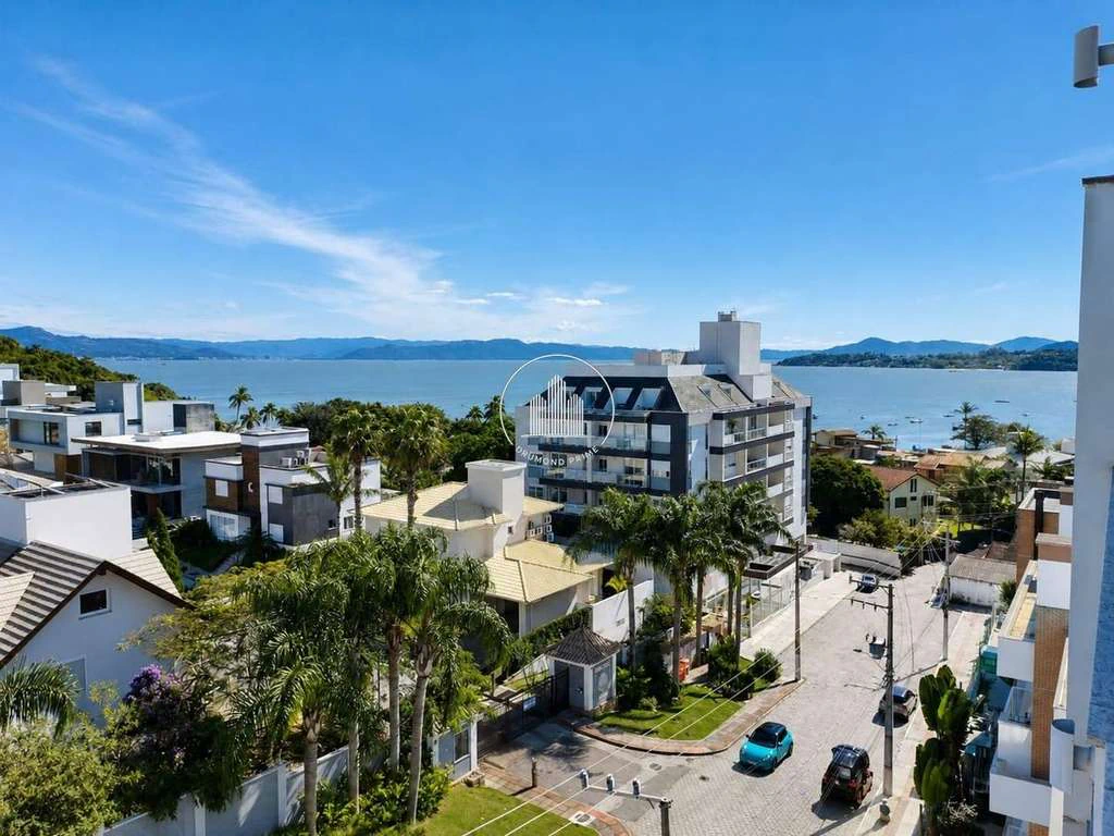 Duplex apartment 162 m² with 3 en-suites and water view — photo 2