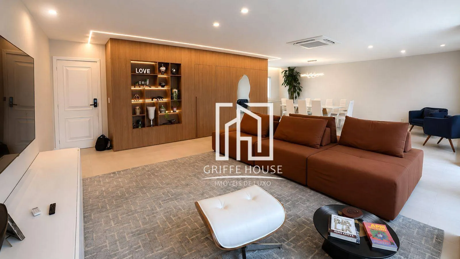 Furnished apartment, 400 m², with a home office — photo 13