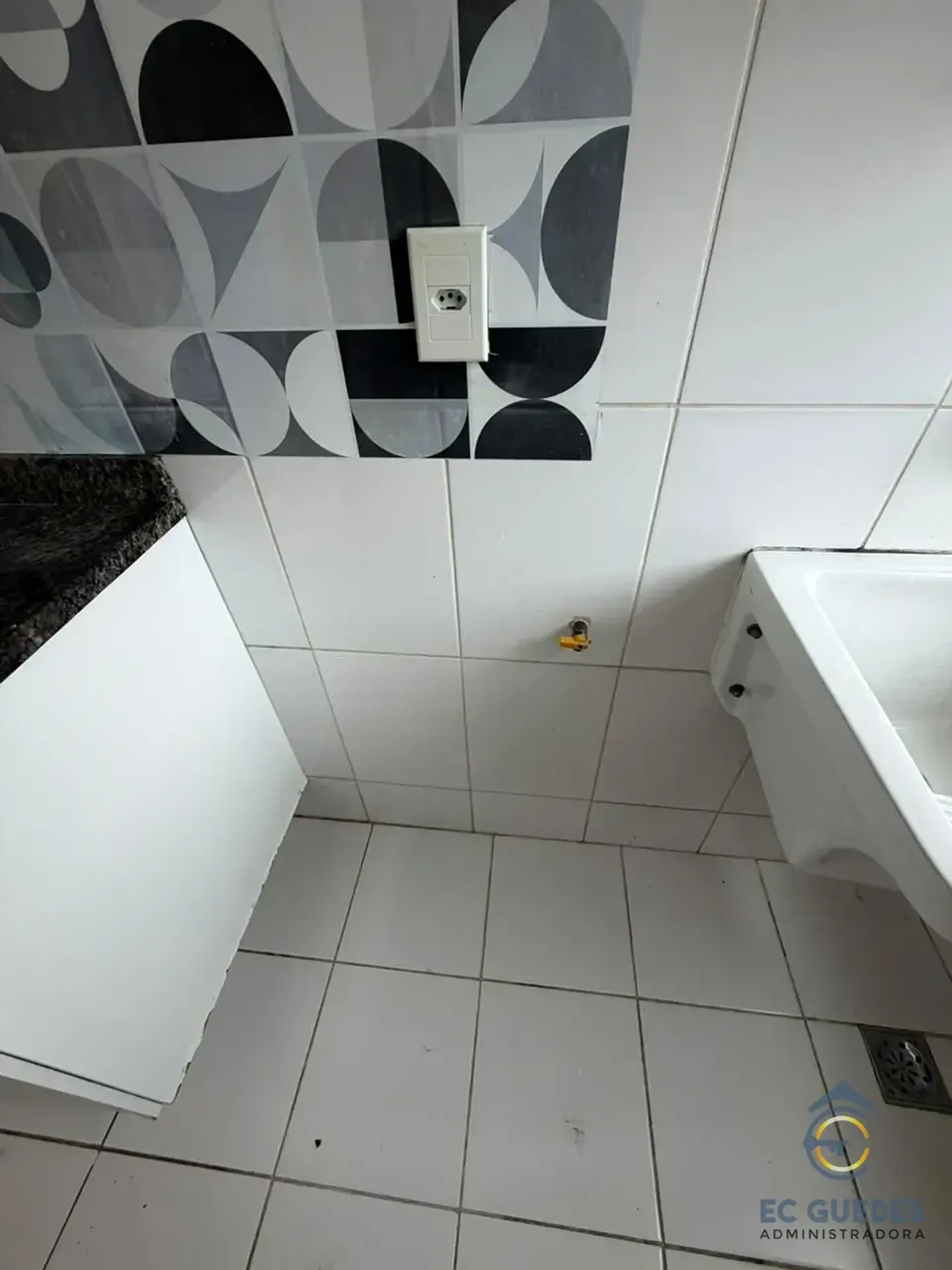 2-bedroom apartment with a mountain view in Rio de Janeiro — photo 28