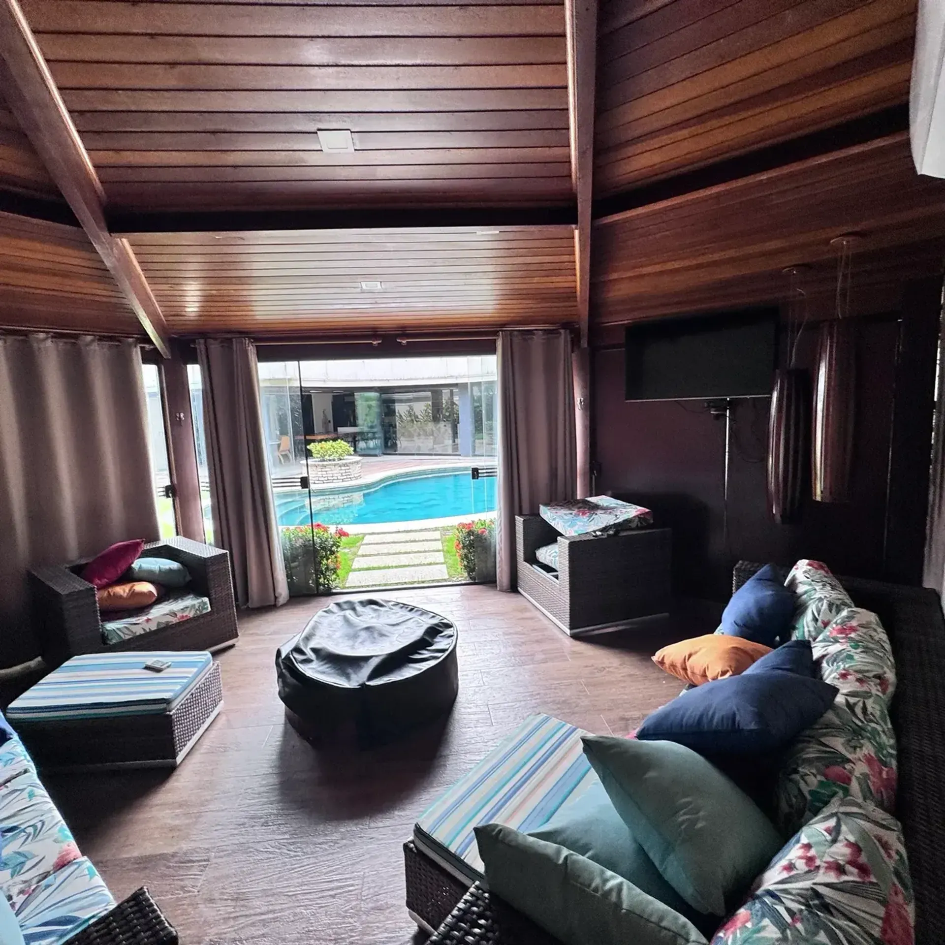 Furnished house with 4 bedrooms and 5 bathrooms, open kitchen — photo 51
