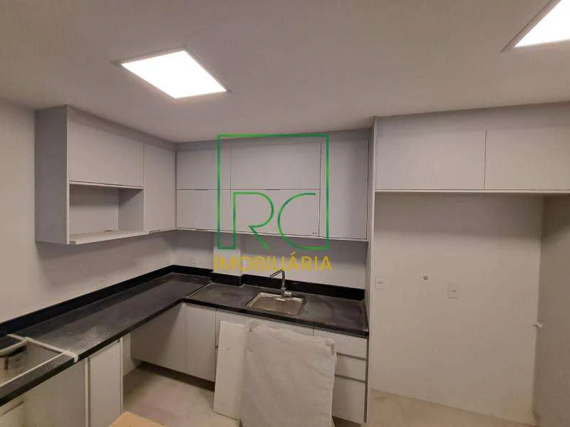 Furnished gated house with 5 en-suite bedrooms and 470 m² — photo 23