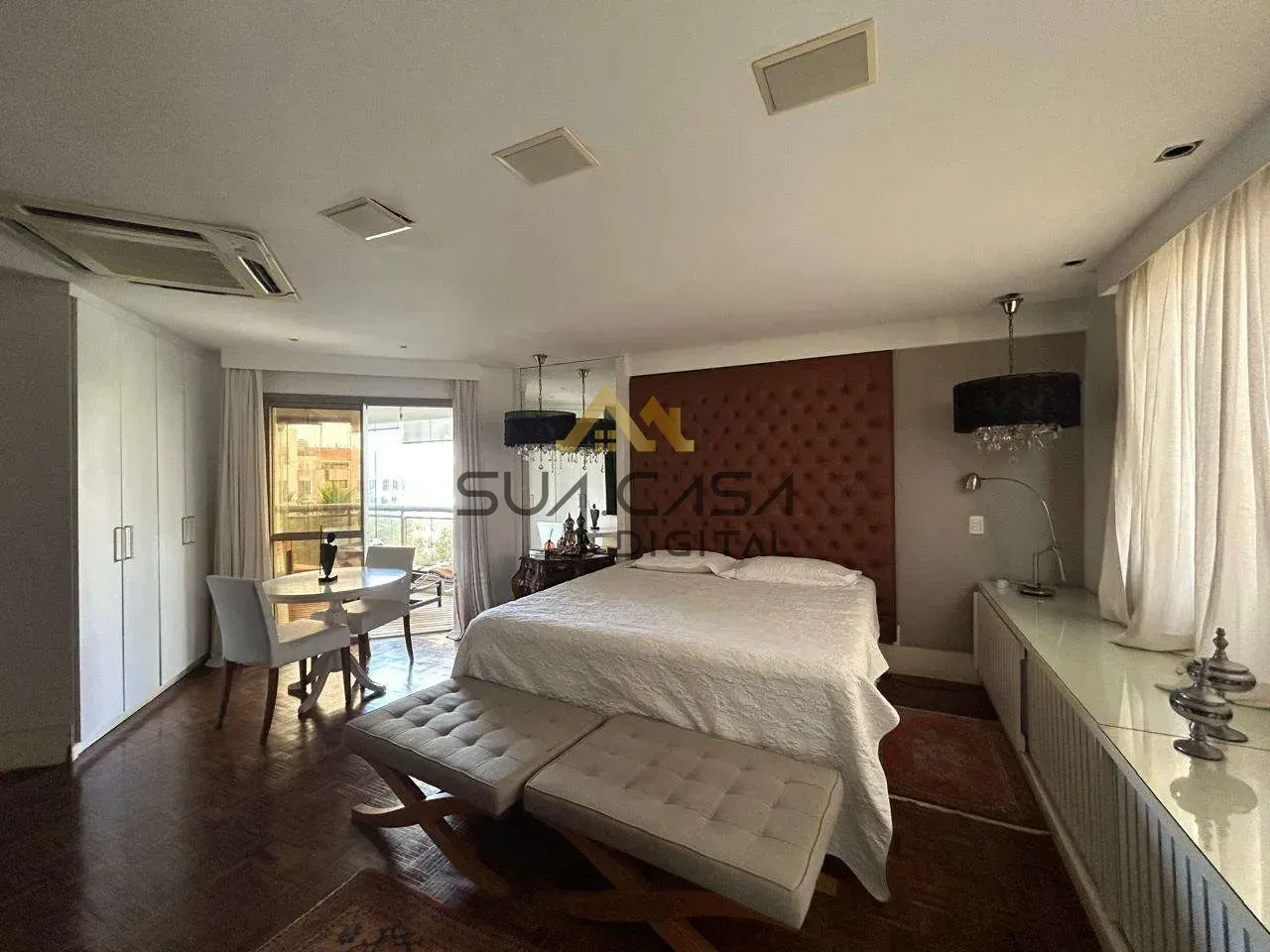 Rental apartment with 4 bedrooms and an open-plan kitchen — photo 23