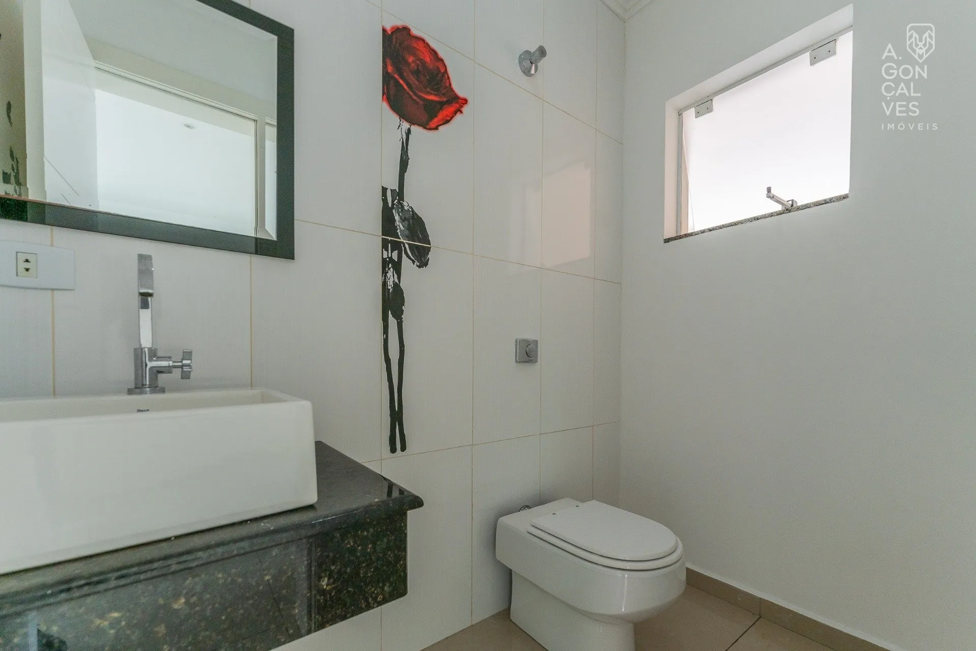 Будинок 247 м² з панорамними вікнами та робочим місцем — photo 33