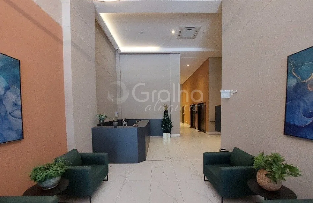 Меблированная студия с кухней открытой планировки, 73 м² — photo 28