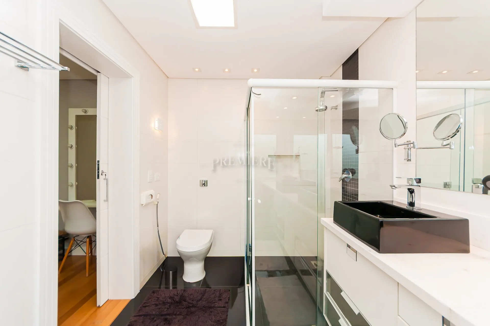 House with 3 en-suite bedrooms and 450 m² — photo 37