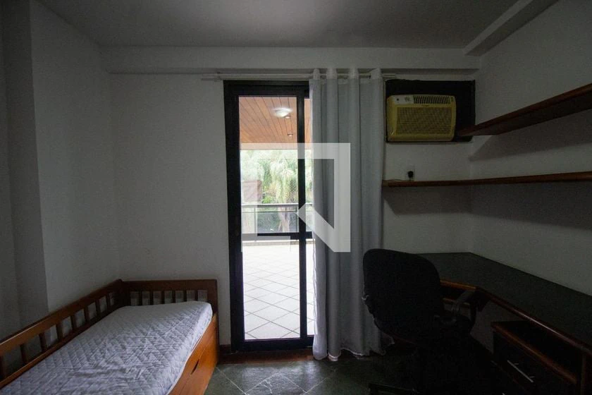 200 m² apartment with 3 bedrooms and 2 parking spaces — photo 10