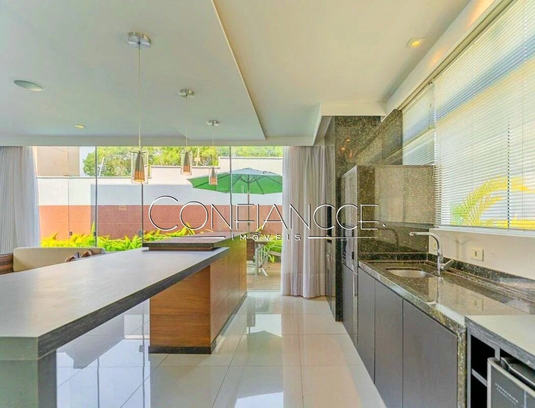 Furnished house, 350 m², with floor-to-ceiling windows — photo 12