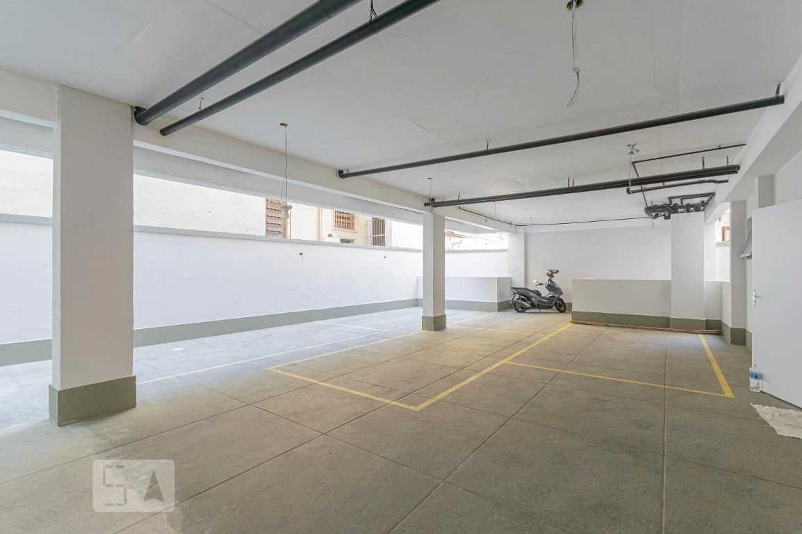 Balcony with a grill in a 2-bedroom apartment, 60 m² — photo 8