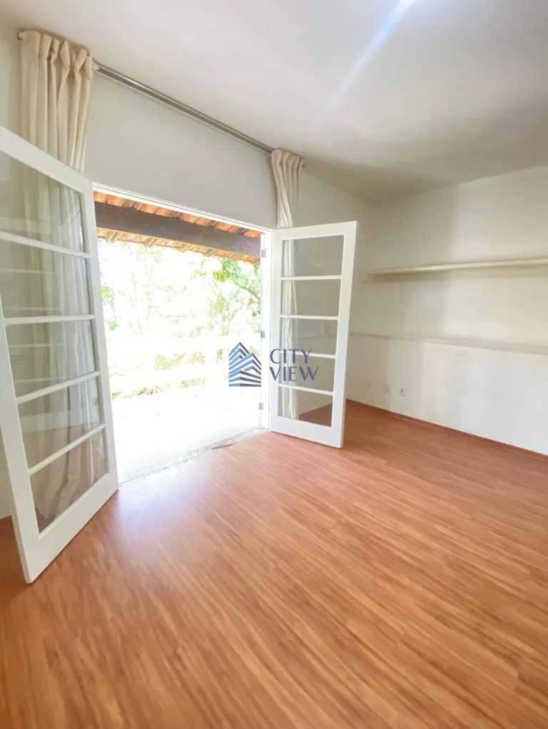 Unfurnished 4-bedroom house with 1000 m² — photo 16