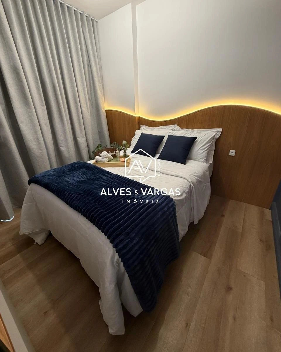 Furnished apartment, 34 m², with wood or laminate floors — photo 5