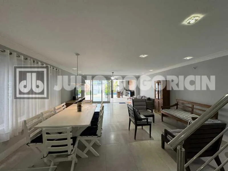 Furnished house with open-plan kitchen and 4 bedrooms — photo 12
