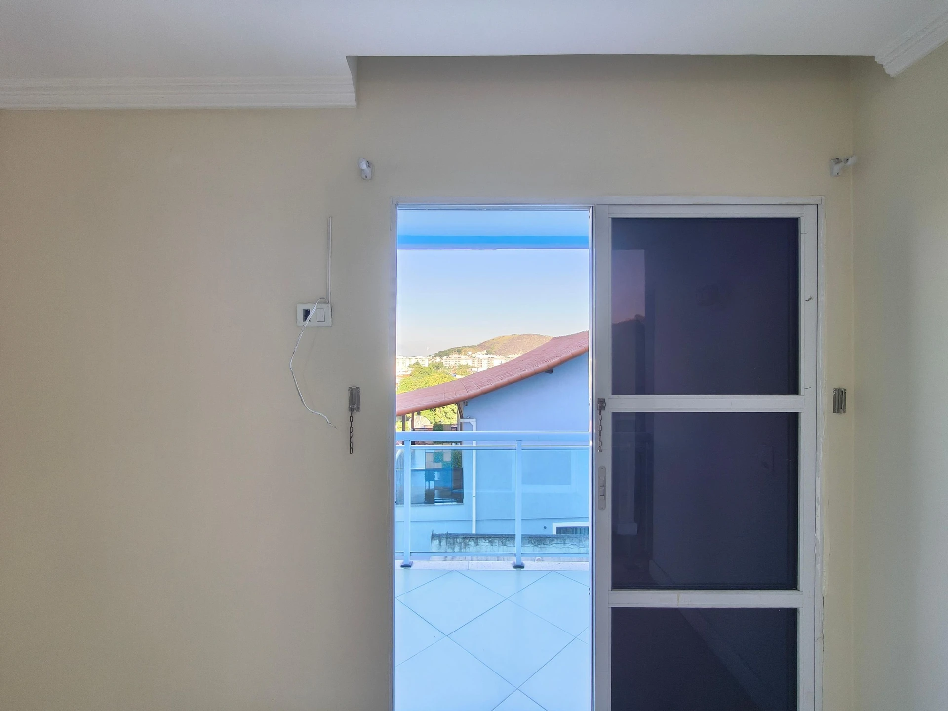Condo house with 3 bedrooms and a balcony — photo 6