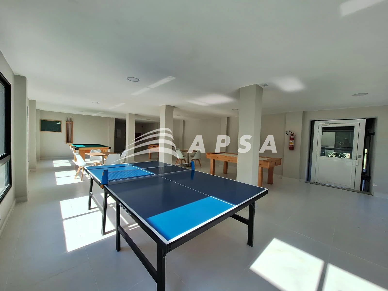 Apartamento sem mobília com 2 quartos e varanda — photo 26