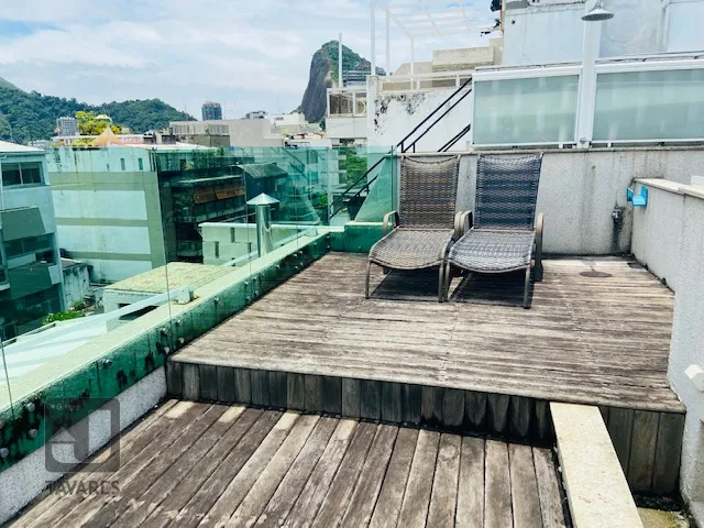 Penthouse with 4 bedrooms and 3 bathrooms — photo 48