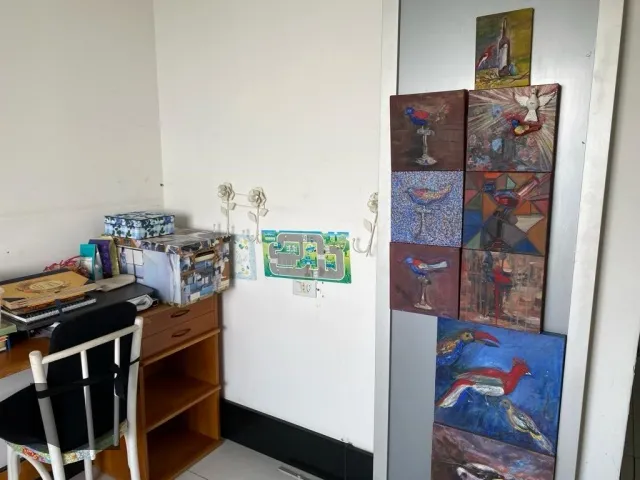 Apartment with a laundry area and 4 bedrooms — photo 18