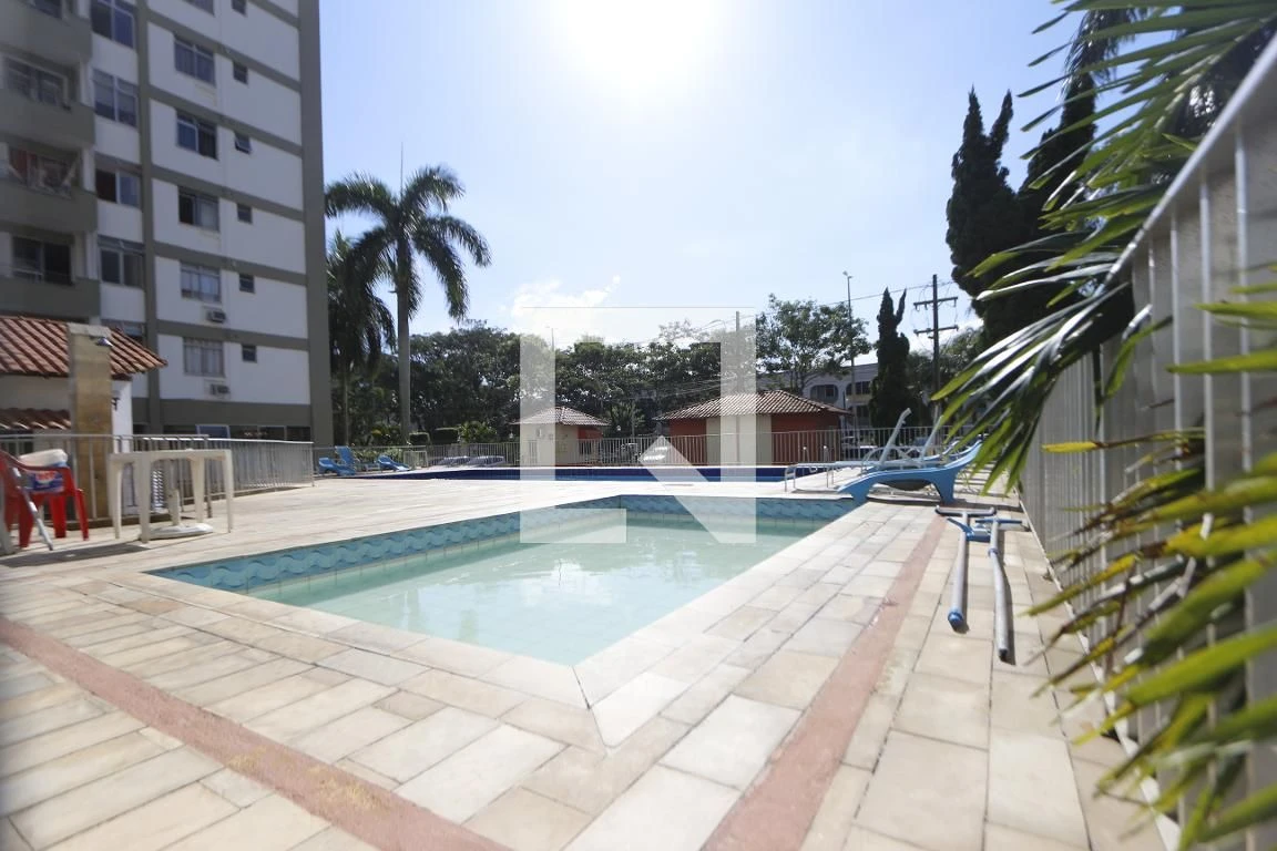 Apartamento mobiliado de 2 quartos em condomínio com piscina — photo 32
