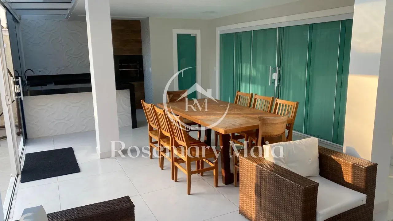 Furnished house with 4 bedrooms and 360 m² — photo 2