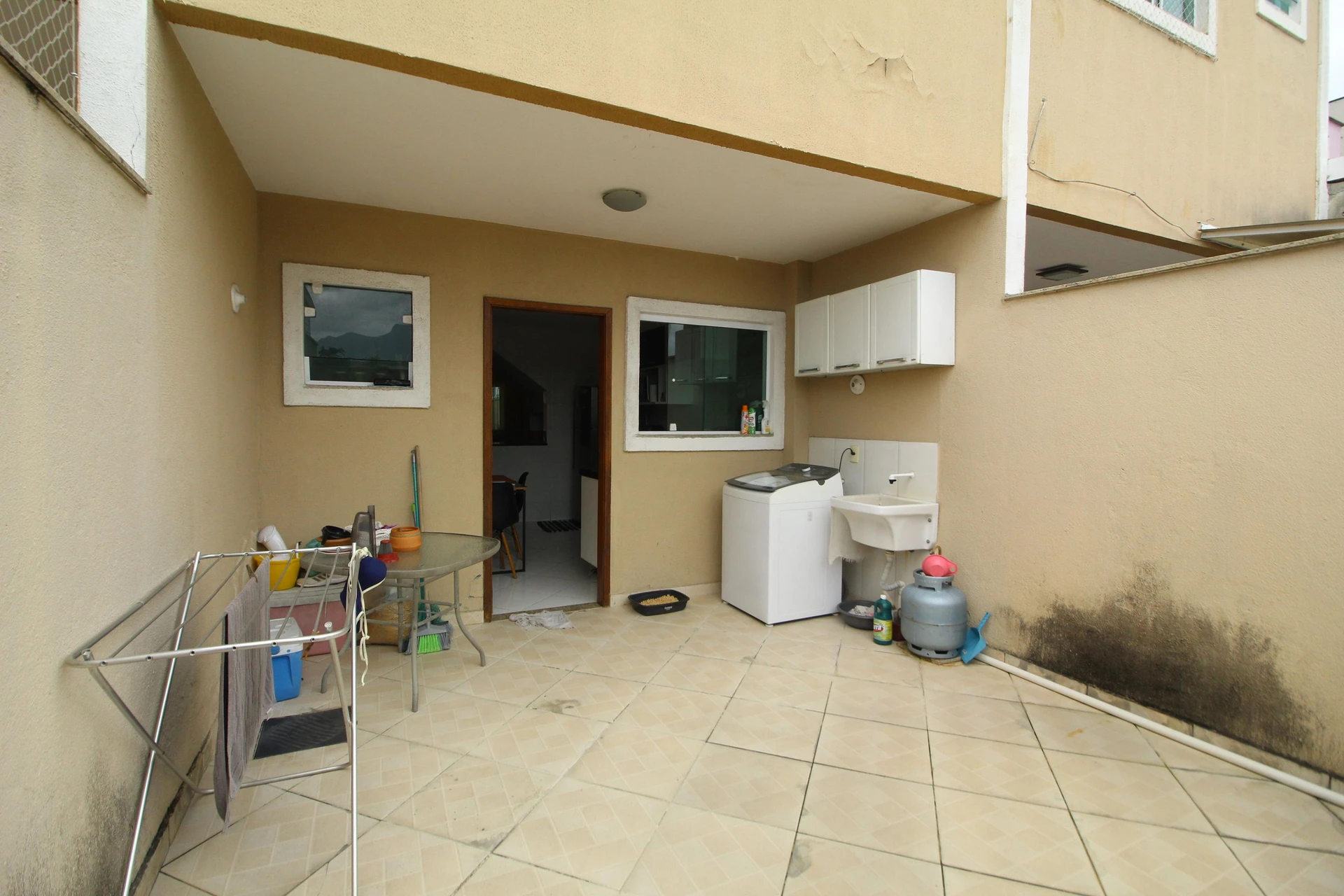 Rental apartment with 3 en-suite bedrooms and balcony — photo 26