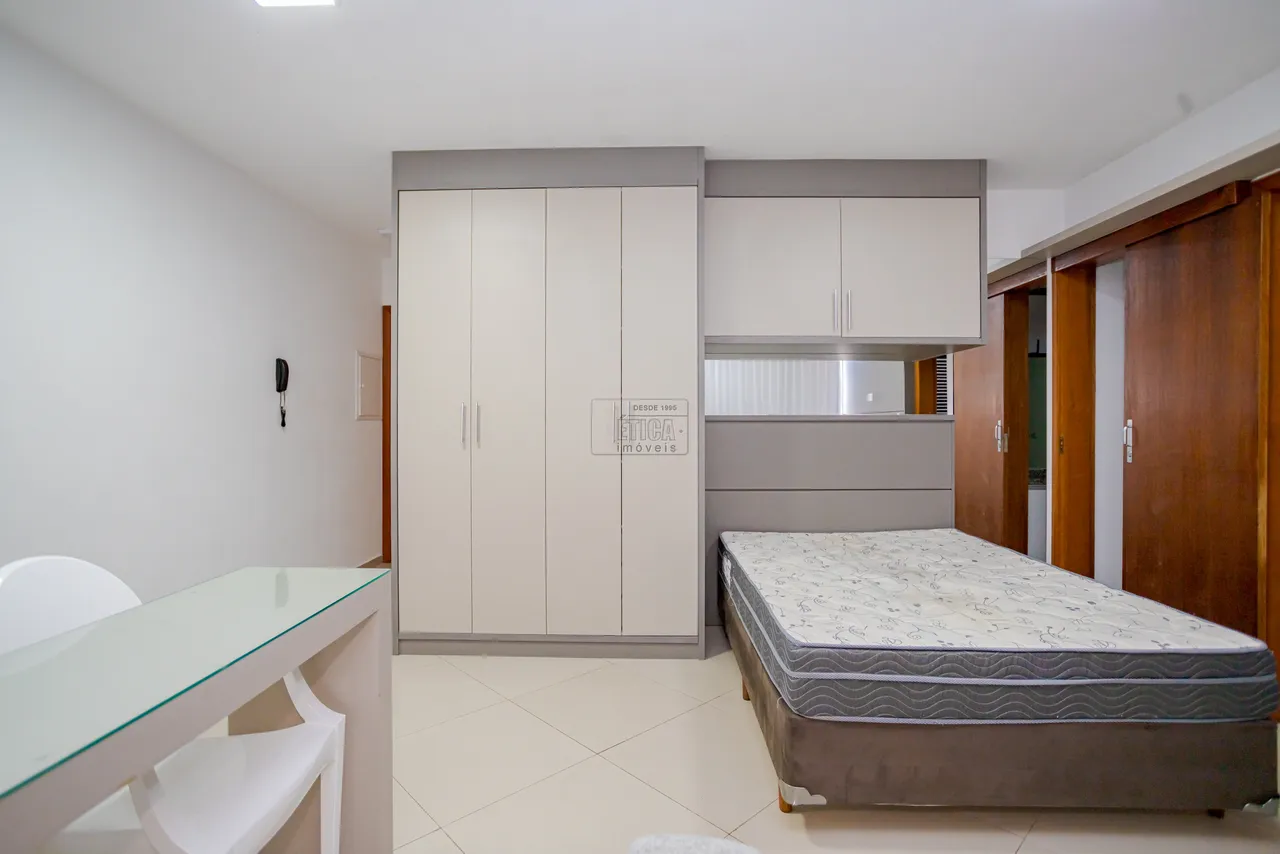 Rental apartment with 1 bedroom on the top floor