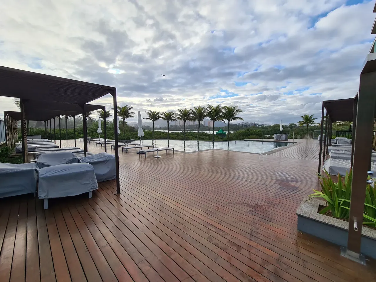 Furnished 121 m² apartment with 1 bedroom and 2 parking — photo 27