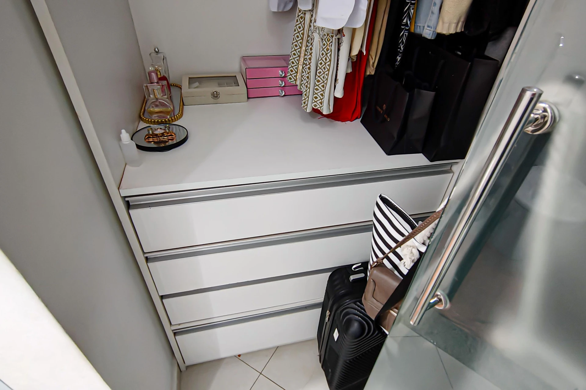170 m² house with a dishwasher and a bathtub — photo 56