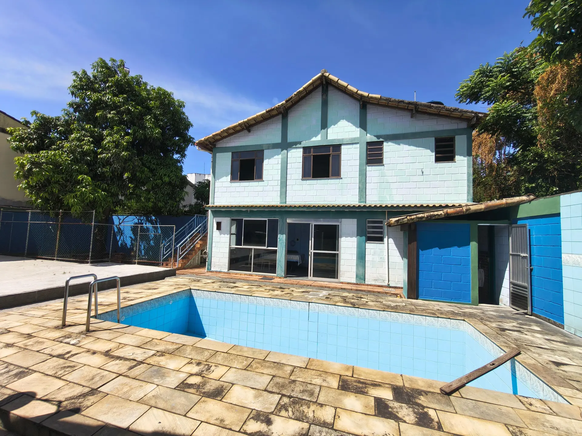 Casa sem mobília com 1 quarto e varanda com pia — photo 24
