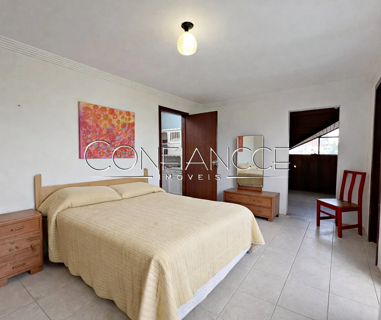 5-bedroom house with 1 suite, 4 parking spaces, 460 m² — photo 7
