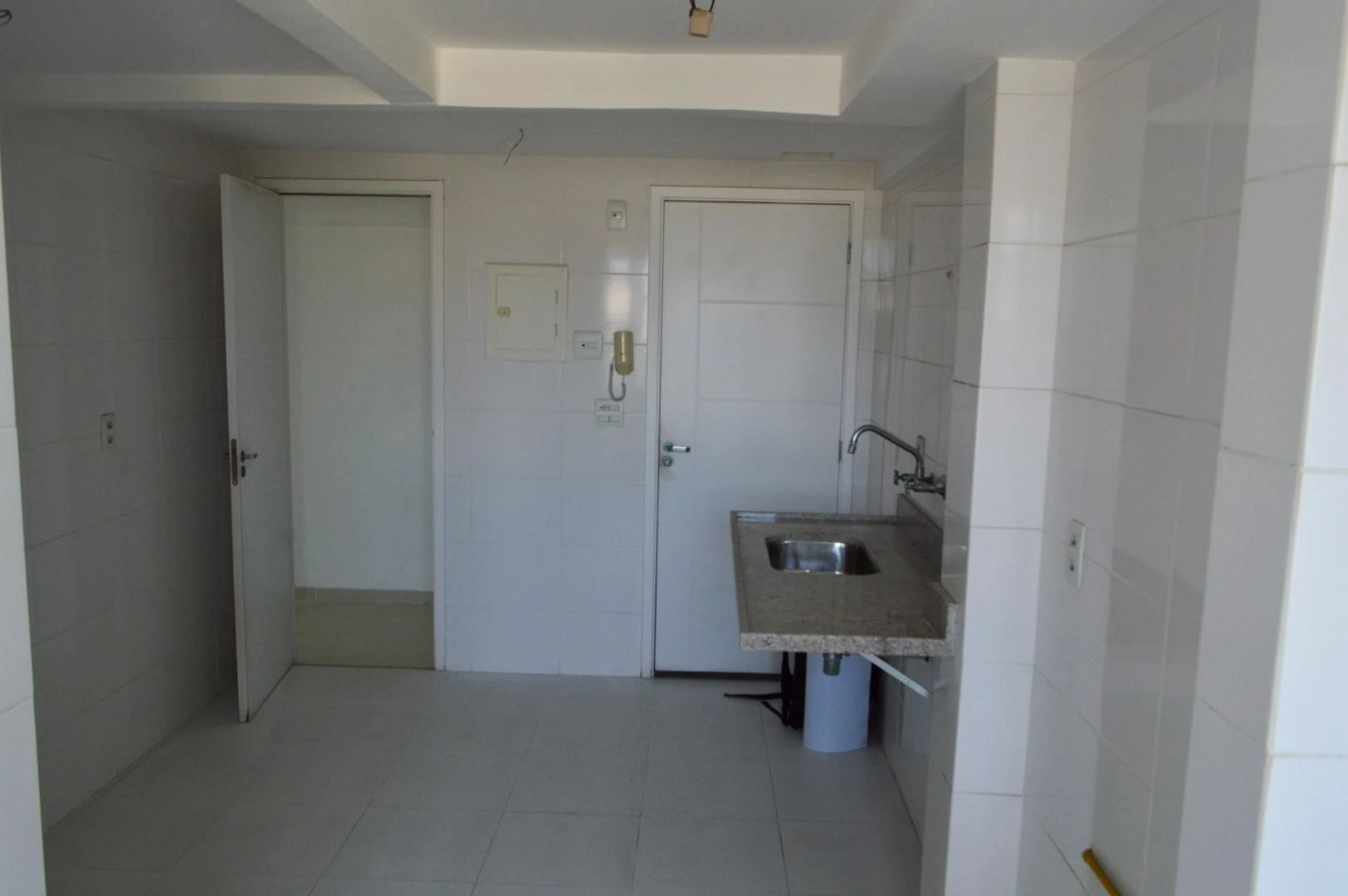 Apartment for rent with 4 bedrooms, 4 bathrooms and parking — photo 42