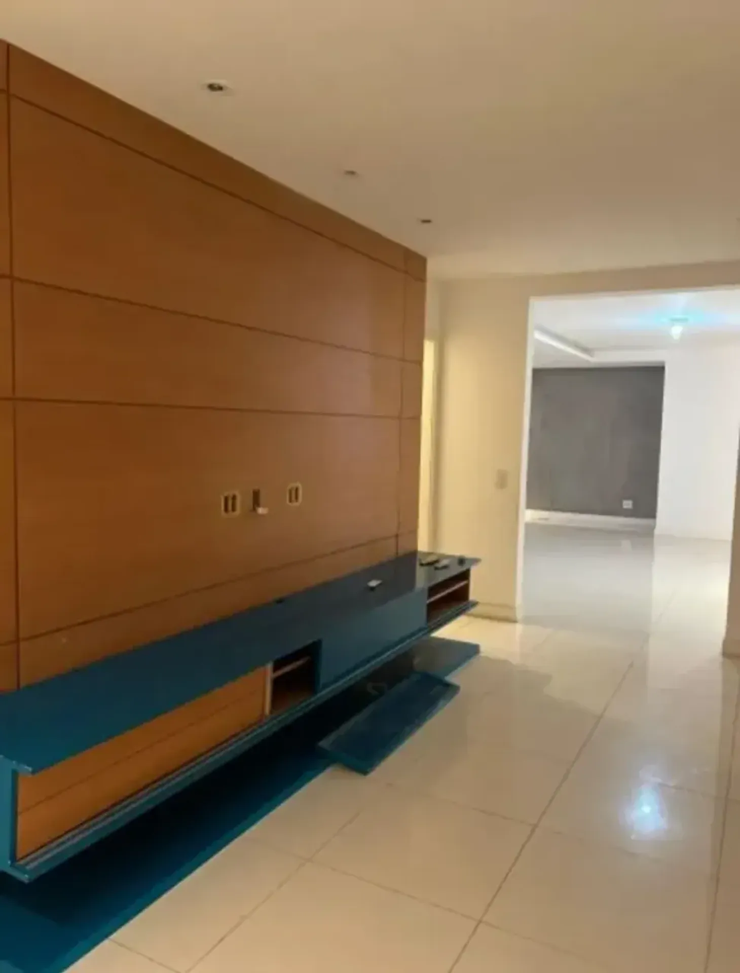 Apartamento com 4 quartos e 5 banheiros, fogão a gás — photo 25