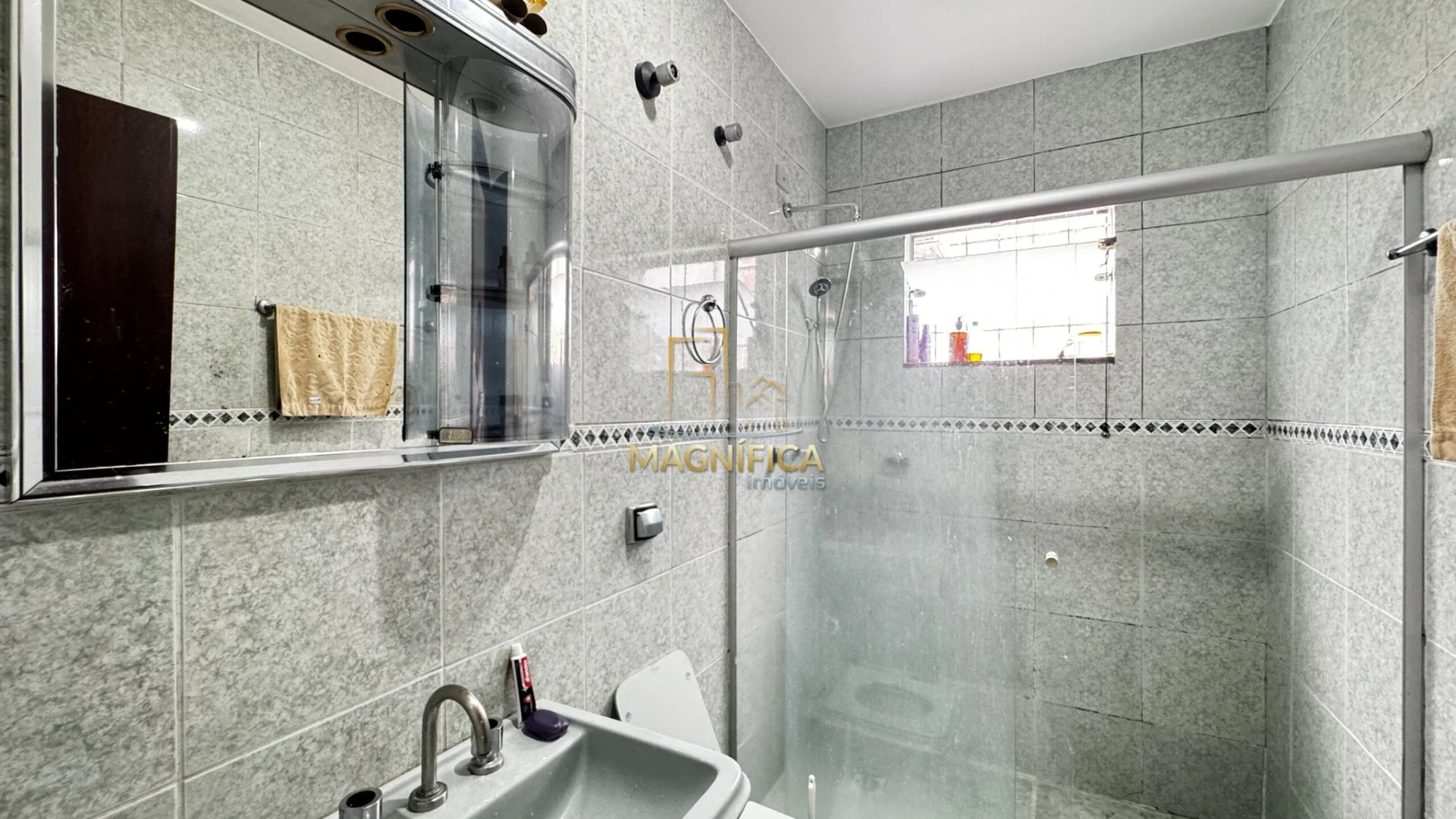 Washing machine in a 3-bedroom house, 255 m² — photo 16
