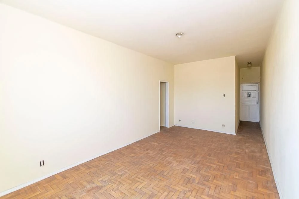 Unfurnished apartment with 2 bedrooms and 1 parking space — photo 20