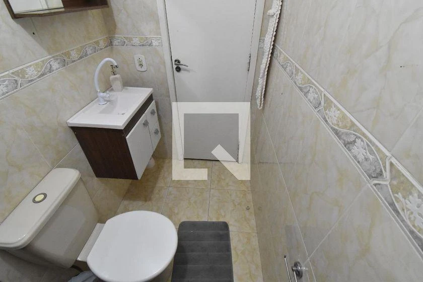 2-bedroom house with a washing machine — photo 2