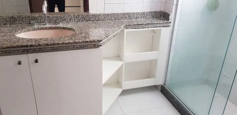 Residential apartment with 3 bedrooms and a closed kitchen — photo 4