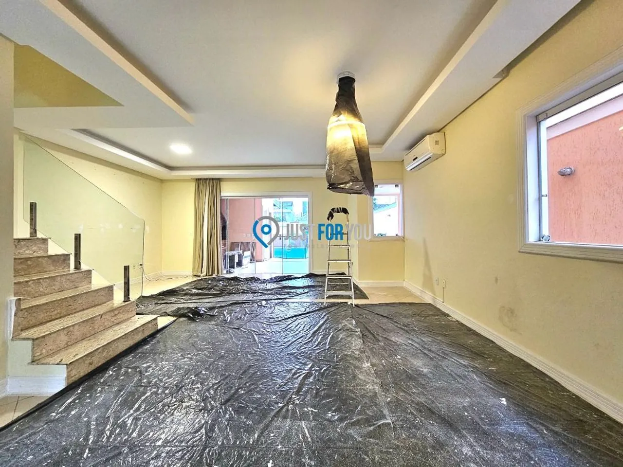 House with 5 bedrooms, 300 m² and a closed gas kitchen — photo 12