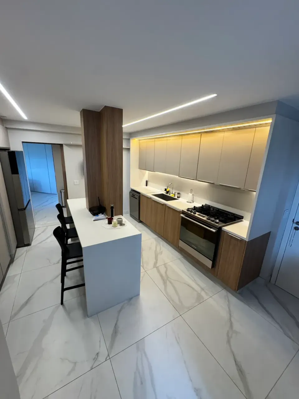 Apartamento mobiliado, 200 m², com janelas do piso ao teto — photo 12