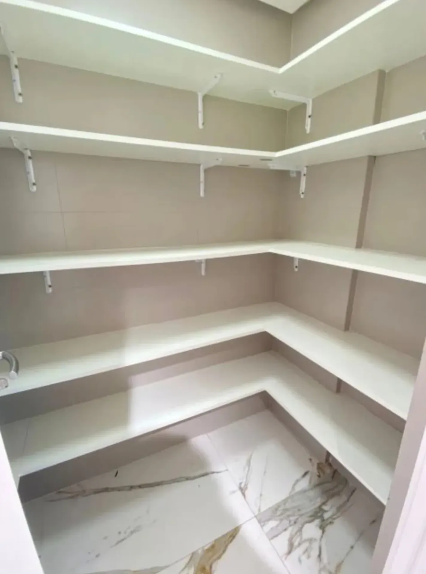 Duplex com 4 quartos, cozinha aberta a gás e 340 m² — photo 11