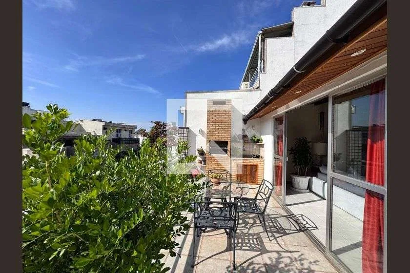 Duplex penthouse with 3 bedrooms and 254 m², 2 parking — photo 26