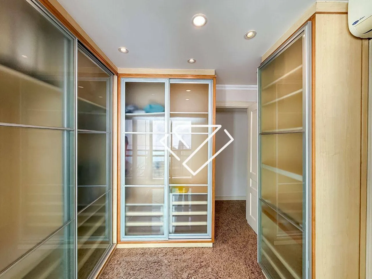 3-bedroom apartment with 165 m² and 3 parking spaces — photo 19